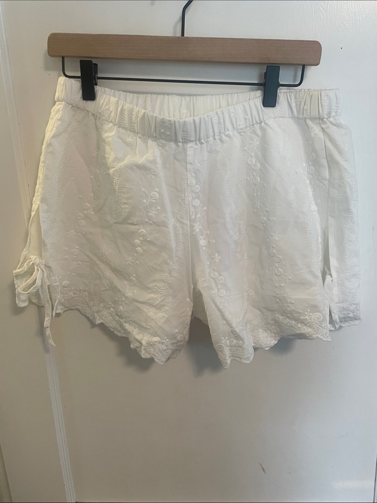 Cider Pants - NWT Cider White Embroidered Women's Shorts